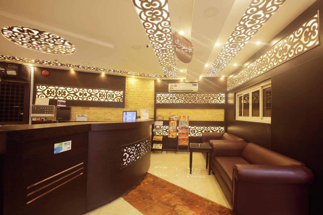 Center Plaza Aparthotel