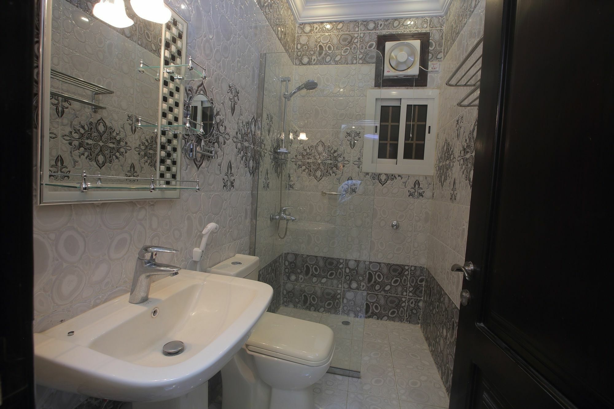 Aparthotel Center Plaza 4*